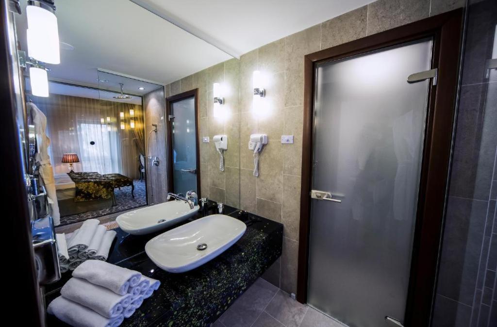 King Room 5* without SPA access
